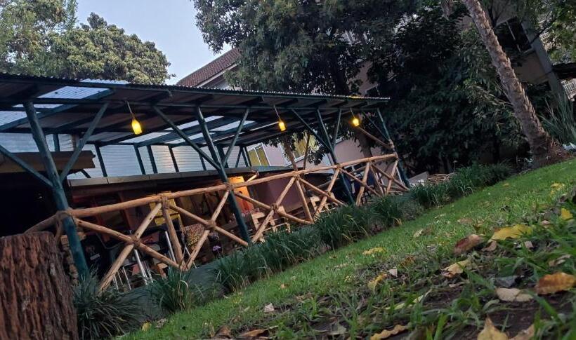 هاستل Kizumba House