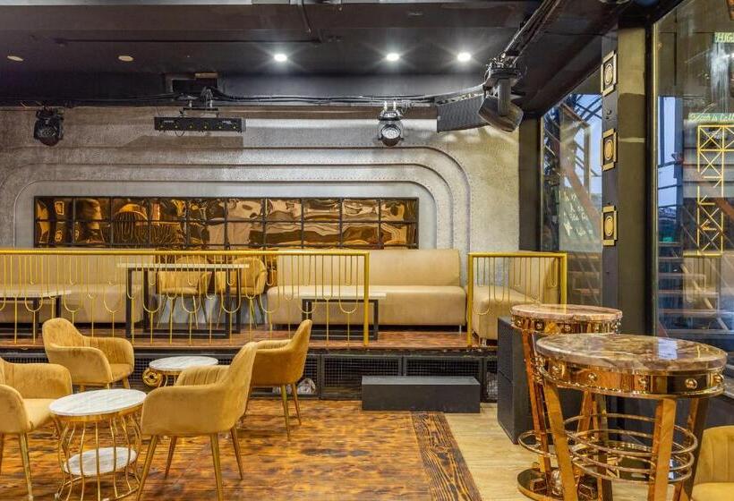 Amara Oceanfront Resort & Club Baga