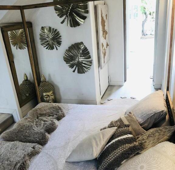 مبيت وإفطار Buddha Beach Thoiry