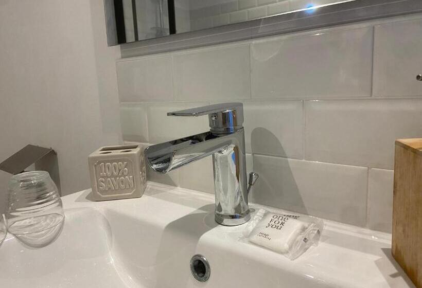 مبيت وإفطار Chambre & Salle De Bain Privée   Lv 33