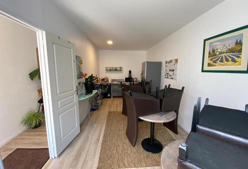 مبيت وإفطار Chambre & Salle De Bain Privée   Lv 33