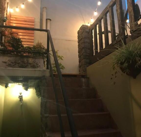 住宿加早餐  La Yurta