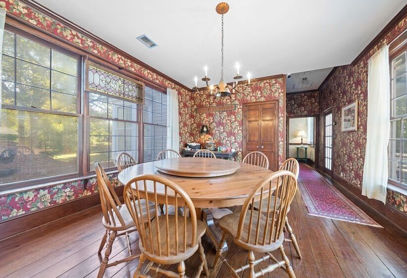 مبيت وإفطار The Inn On North Jefferson