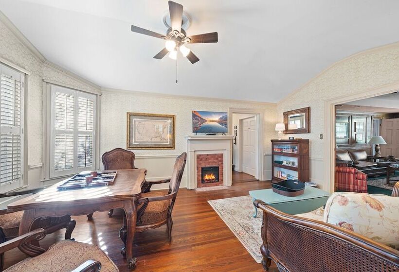 مبيت وإفطار The Inn On North Jefferson