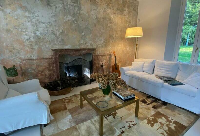 مبيت وإفطار Villa Lina