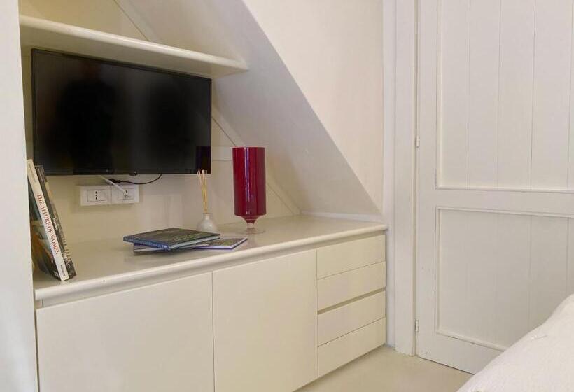 مبيت وإفطار Villa Lina