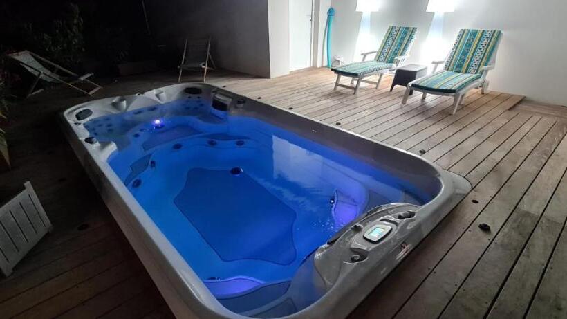 تختخواب و صبحانه Villa Mady Adultes Only