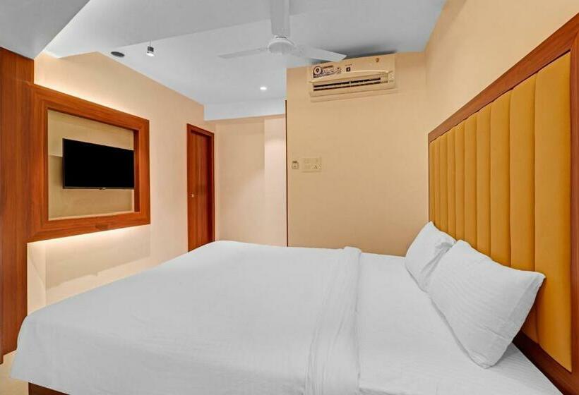 فندق Capital O 84240  Galaxy