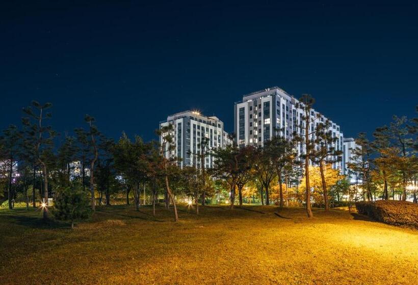 Отель Chestertons Sokcho