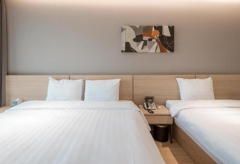 Отель Chestertons Sokcho