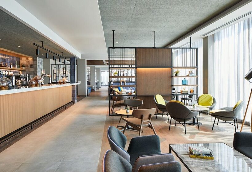 هتل Courtyard By Marriott Exeter Sandy Park