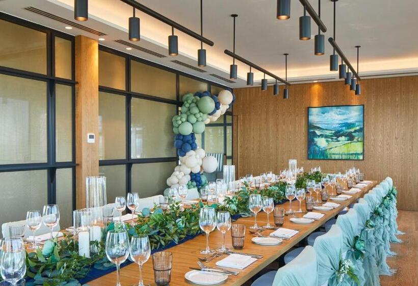 هتل Courtyard By Marriott Exeter Sandy Park