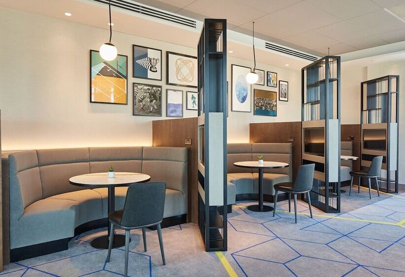 هتل Courtyard By Marriott Exeter Sandy Park