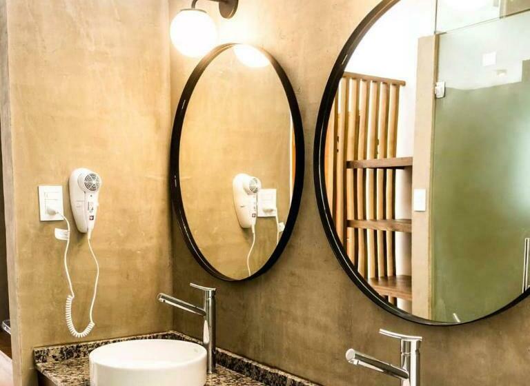 Отель Favre Suites