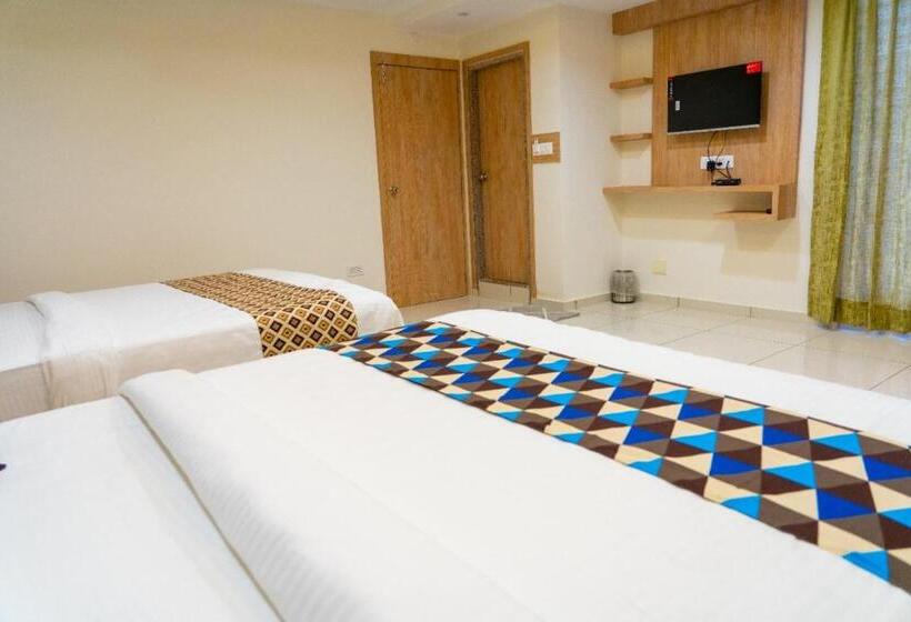 בית מלון כפרי Lee Grand