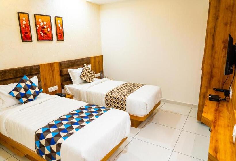 בית מלון כפרי Lee Grand