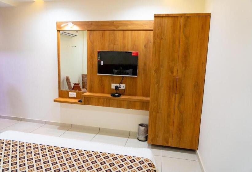 בית מלון כפרי Lee Grand