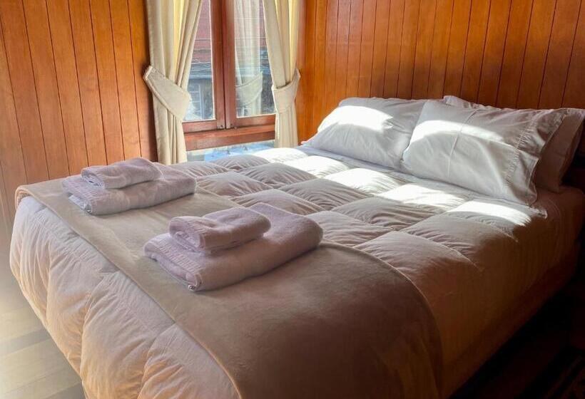 فندق Hostal Caulle