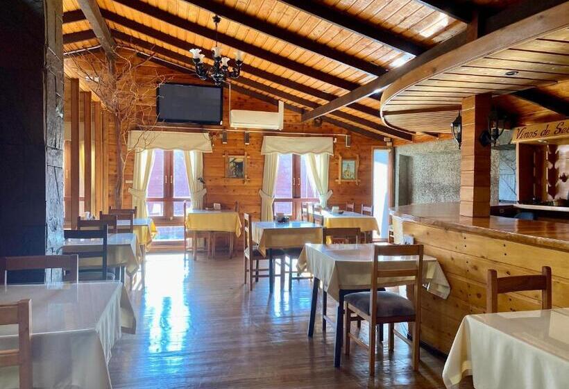 فندق Hostal Caulle