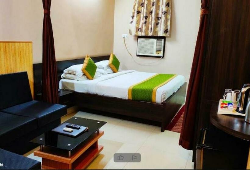 호텔 Kailash Inn By Wb Comfort