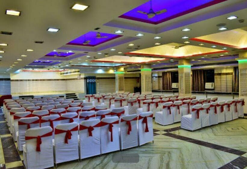 호텔 Kailash Inn By Wb Comfort