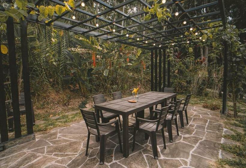 هتل Kantu Garden Lodge