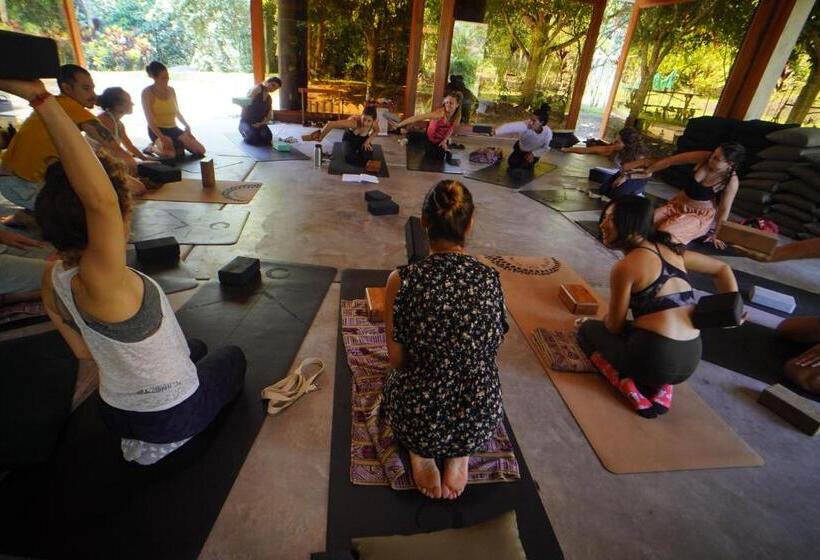 هتل Kantu Garden Lodge