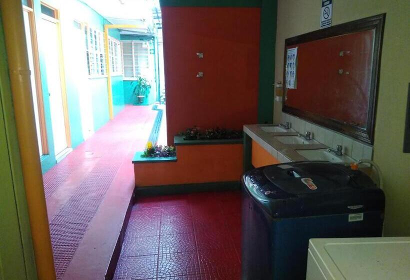 هتل Marruecos C.r