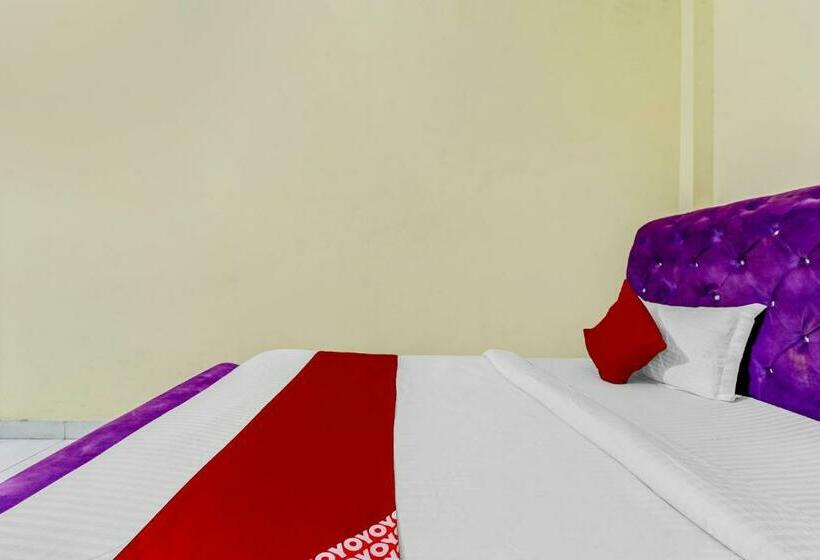 فندق Oyo 83506 Delhi Guest House