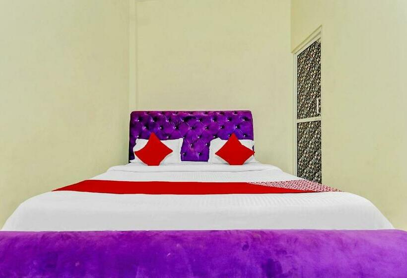 בית מלון כפרי Oyo 83506 Delhi Guest House