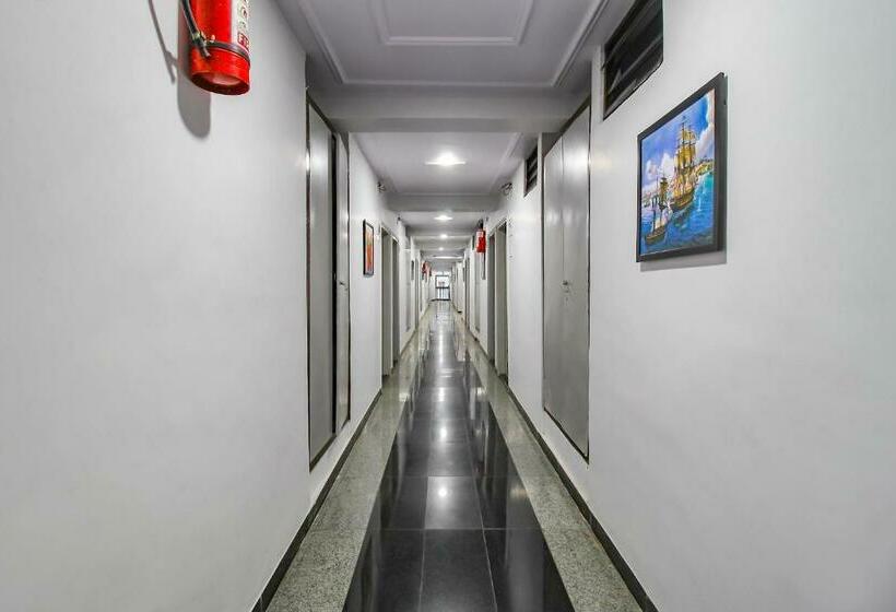 ホテル Oyo Flagship 83625 Avinash