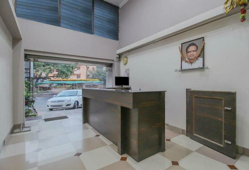 ホテル Oyo Flagship 83625 Avinash