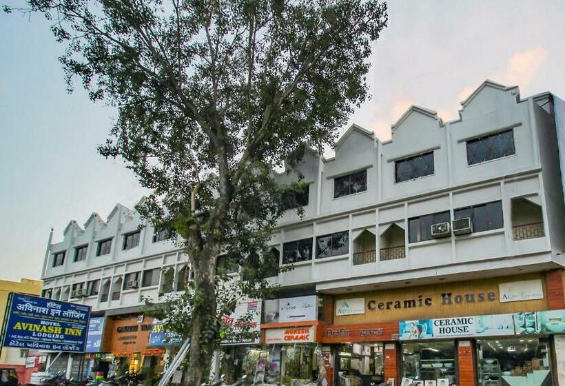 ホテル Oyo Flagship 83625 Avinash