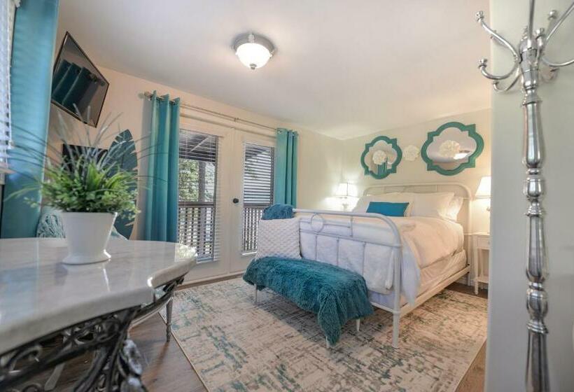 Szálloda Raven Point Inn