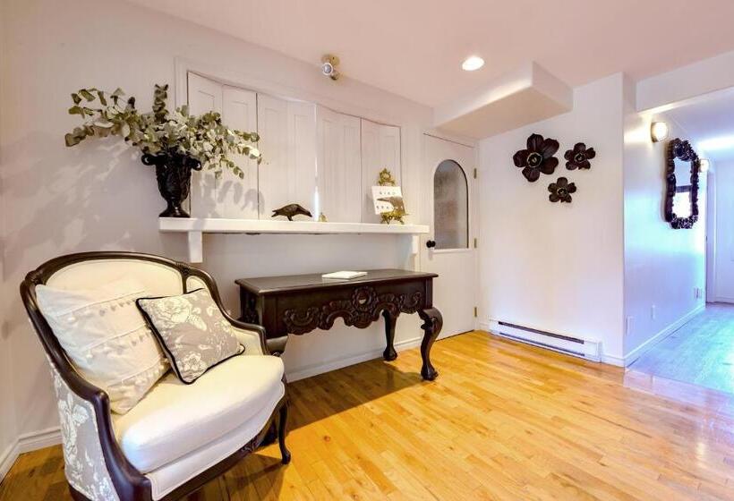 Szálloda Raven Point Inn