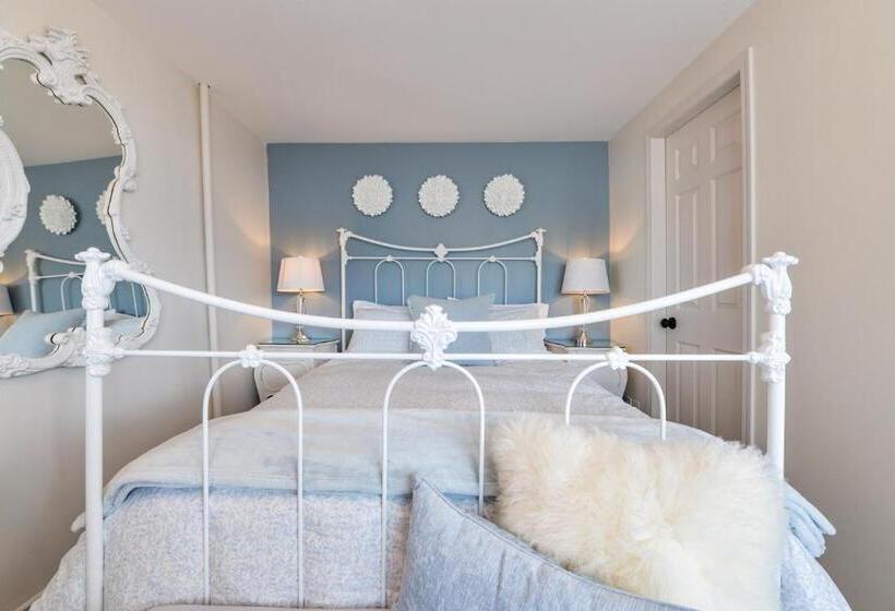 Szálloda Raven Point Inn