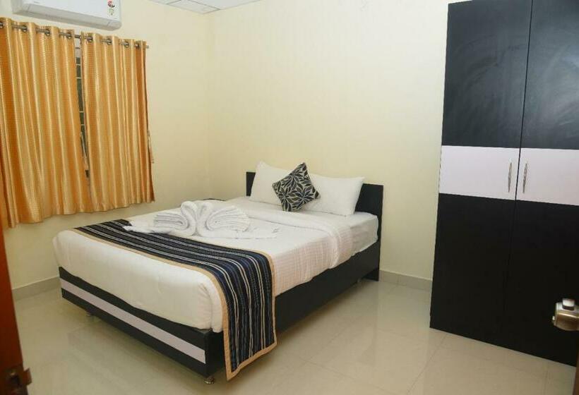 בית מלון כפרי S K International Innn