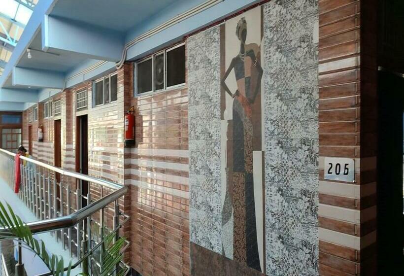 酒店 Sheetal Tower By Stayapart, Kotdwar