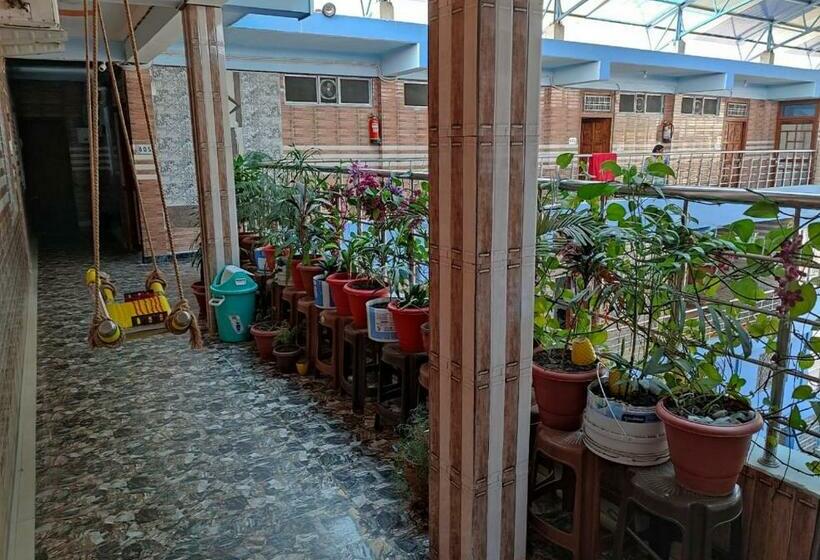 酒店 Sheetal Tower By Stayapart, Kotdwar