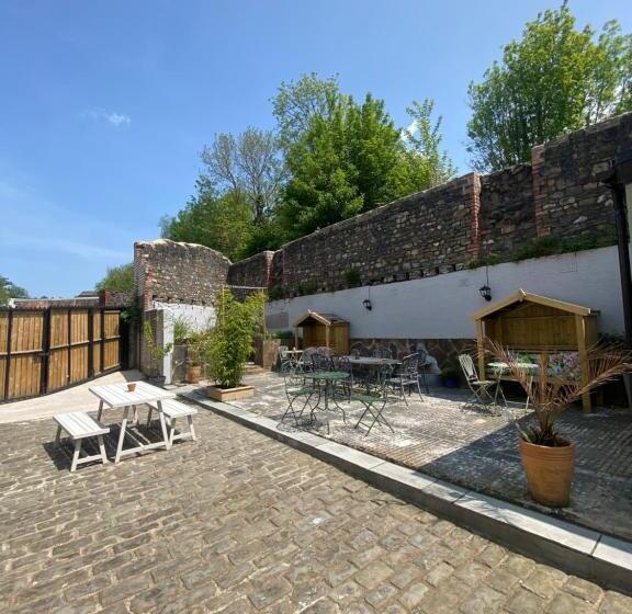 ホテル The Tiger Inn