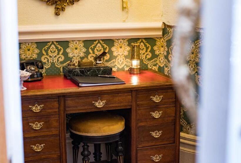 ホテル The Tiger Inn