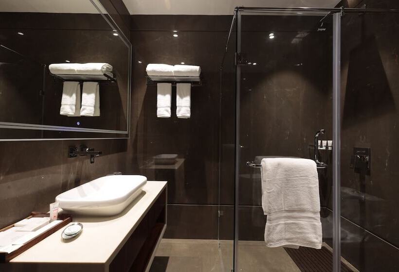 هتل Welcomheritage Elysium Resort & Spa