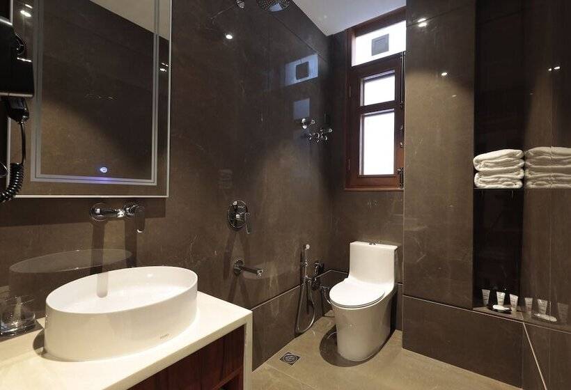 هتل Welcomheritage Elysium Resort & Spa