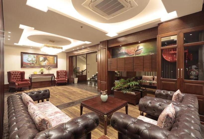 هتل Welcomheritage Elysium Resort & Spa