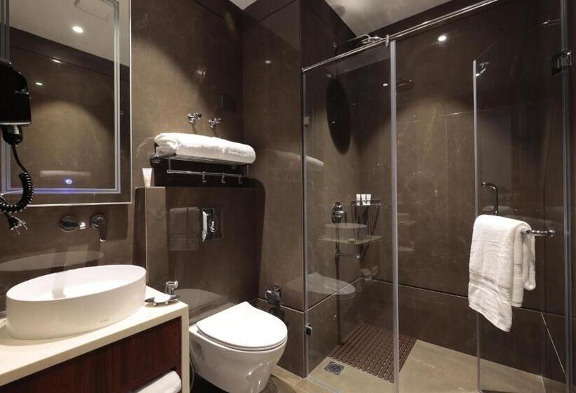 هتل Welcomheritage Elysium Resort & Spa