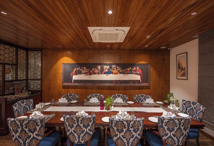 هتل Welcomheritage Elysium Resort & Spa