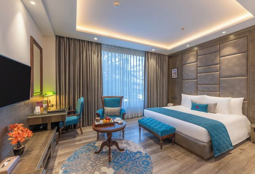 هتل Welcomheritage Elysium Resort & Spa