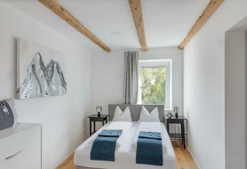 Innsbruck City Chalet