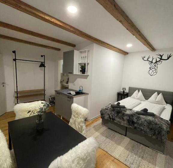 Innsbruck City Chalet