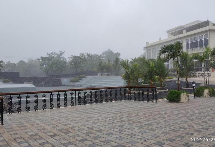 Justa Rudra Resort & Spa